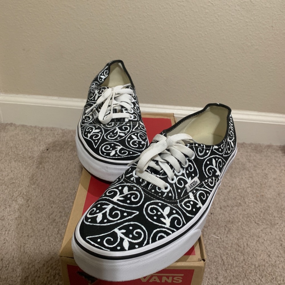 Vans - Picture 4 of 4